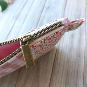 PDF Pattern in 3 sizes - Scrappy Wristlet Pouch - Confident beginner friendly - Plenty of photos, detailed instructions & tips image 7