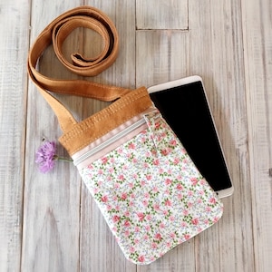 Cell phone bag hotsell with shoulder strap australia