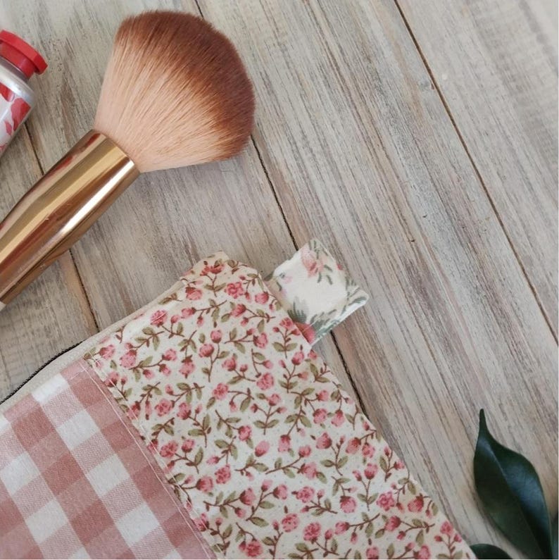 PDF Pattern in 3 sizes - Scrappy Wristlet Pouch - Confident beginner friendly - Plenty of photos, detailed instructions & tips image 3