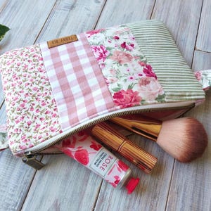 PDF Pattern in 3 sizes - Scrappy Wristlet Pouch - Confident beginner friendly - Plenty of photos, detailed instructions & tips image 6