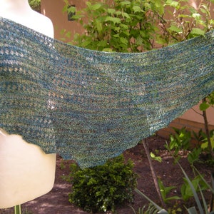 Instructions for knitting a triangular shawl "lace pattern", PDF