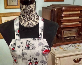 Disney Kitchen Apron with pocket - Mickey & Minnie Mouse - 1928 Vintage Scenes of Romance