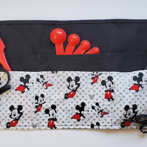 Lehrer Schürze - Micky Maus Halbschürze mit 6 Taschen - Kellner/Lehrer/Verkauf/Kellnerin/Unisex