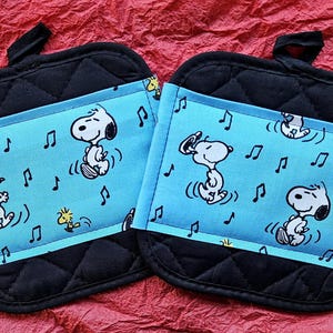 Handgemachte Snoopy and Woodstock Topflappen für die Küche - Hot Pads - Happy Dance