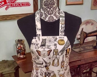 Kitchen Witch / Halloween Apron with Pocket - Trickery