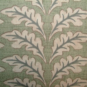 Tissu d'ameublement pour rideaux en coton vert sauge Morris Leaf