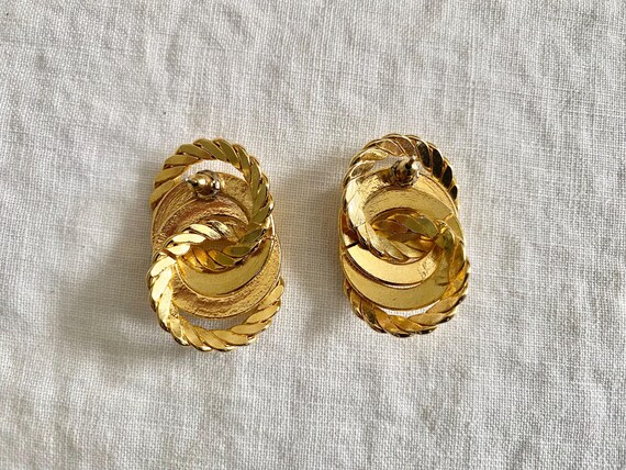 Vintage Large Gold Studs Interlocking Circles Sol… - image 4