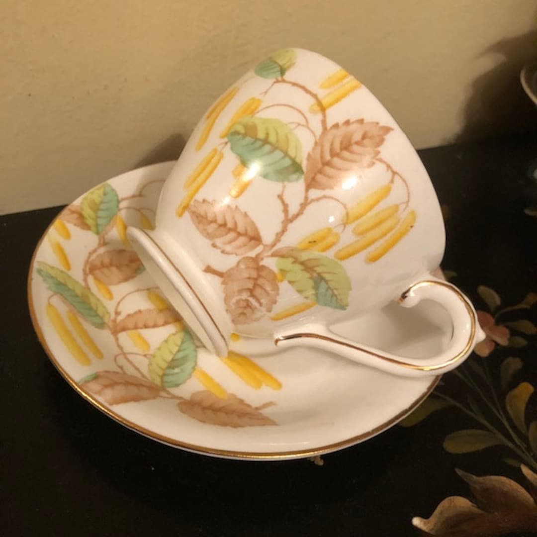 Vintage Bell Fine Bone China England Tea Cup and Saucer Free Shipping ...