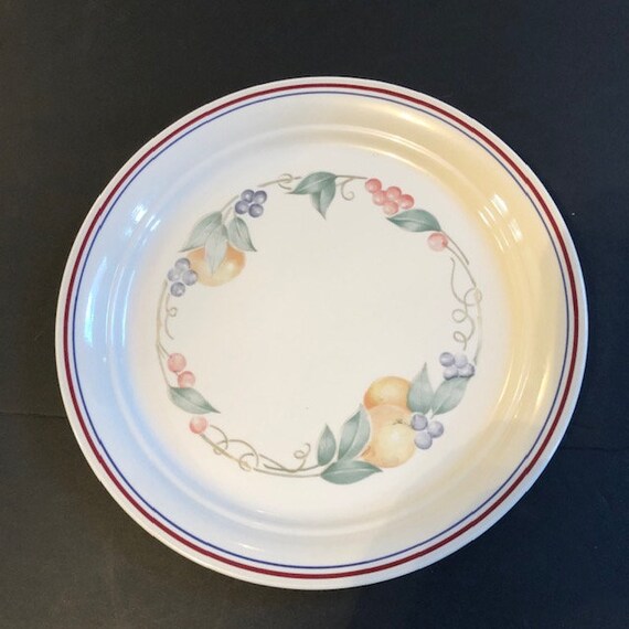 Set of 4 Vintage Corelle Abundance Fruit Pattern Dinner  Four Abundance 10\