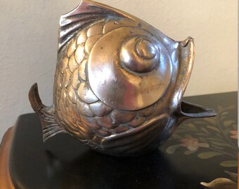Vintage Fish Ashtray Bronze Home Decor Collection Decorative Objects Gift Smoker 60s flea market golden