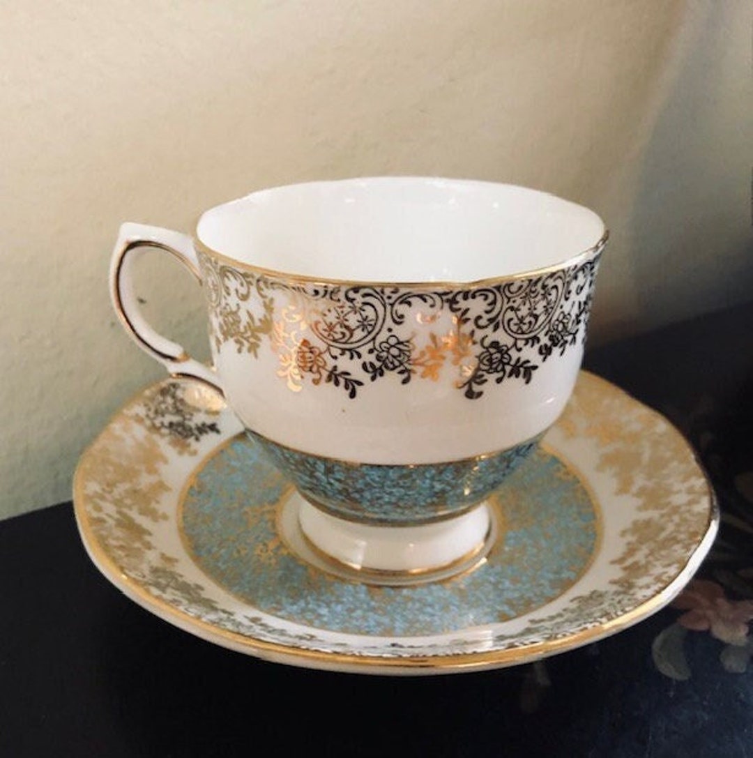 イギリス Salisbury China社製 カップ＆ソーサー（ヴィンテージ） Vintage Salisbury Tea Cup and Saucer Aqua Blue With Gold
