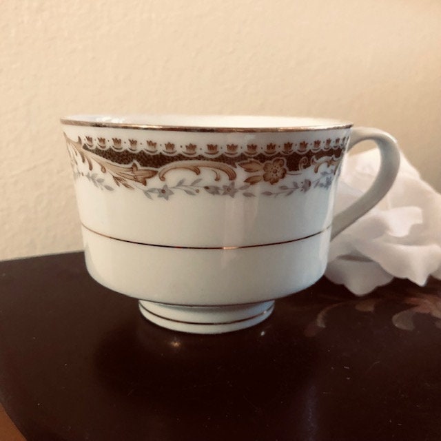 Signature Collection Queen Anne Japan Tea Cup Vintage Dish