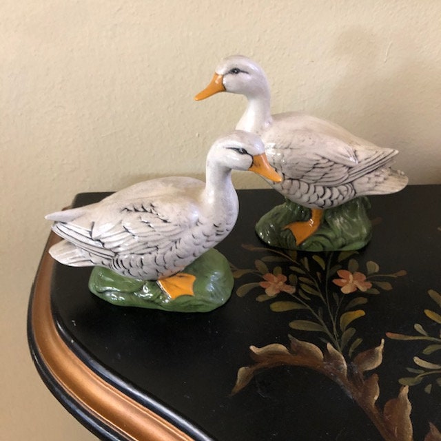 Pair Vintage Duck Figurines Free Shipping Easter Decor Decorations Small  Cute Cabin Decor Lake House - Etsy