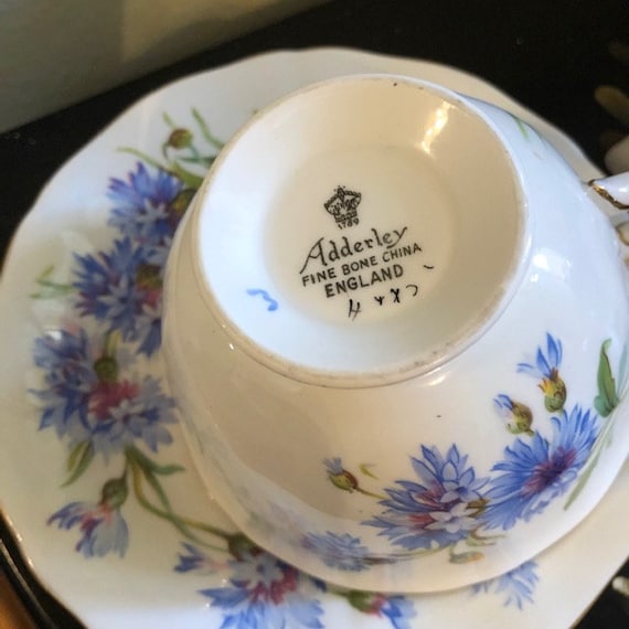 Adderley BONE CHINA ティーカップ・皿セット　ヴィンテージ Adderley Bone China Tea Cup & Saucer - Beautiful Floral Design