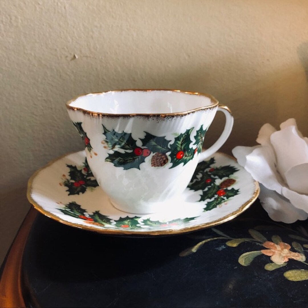 Vintage Queens Fine Bone China Rosina China Co Ltd Yuletide Christmas Teacup and Saucer Free