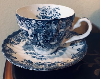 Johnson Brothers Coaching Scenes Blue Tea Cup and Saucer Hunting Country Free Shipping Swirl White