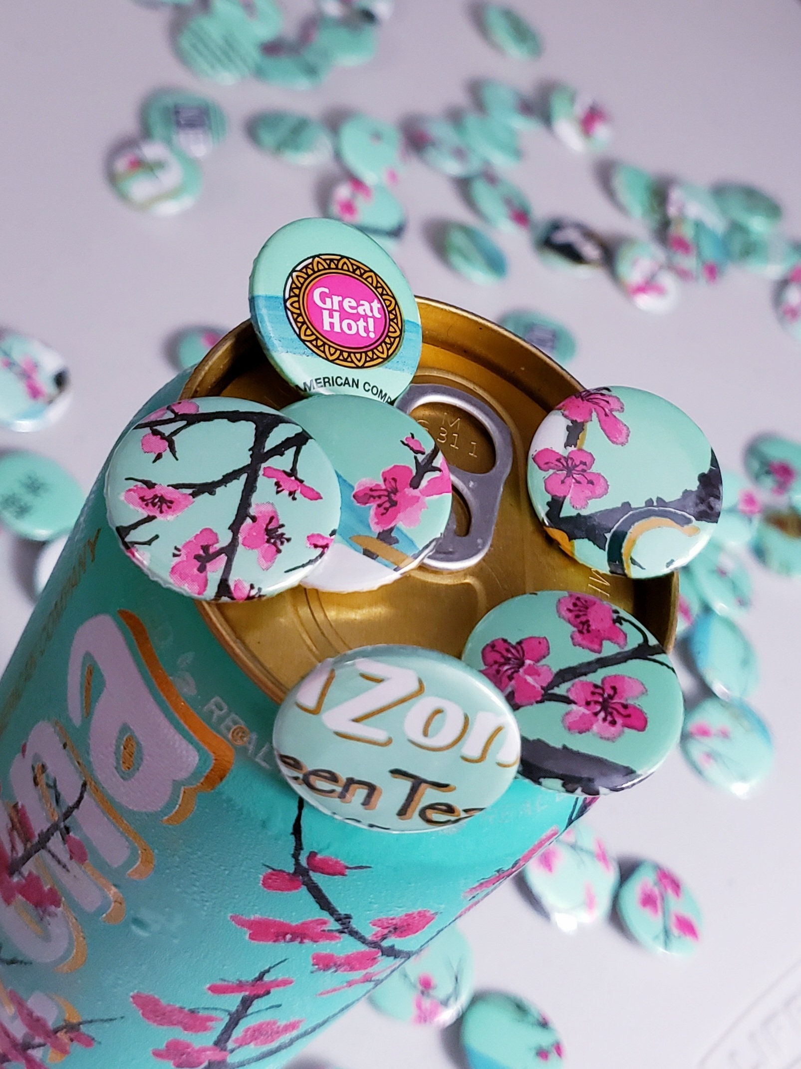 FLOWERS アクキー Arizona Green Tea Cherry Blossom 5 Pack or Single Mystery Pin Back