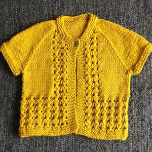 Yellow lace cardigan, size 3-6 months, hand knitted image 1