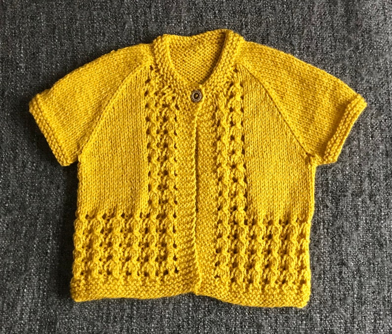 Yellow lace cardigan, size 3-6 months, hand knitted image 1