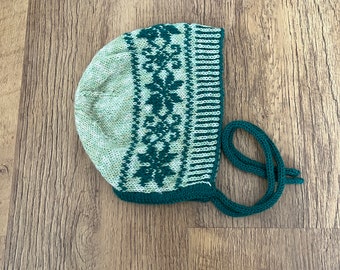 Green fair isle bonnet, hand knitted, 2-3 year old