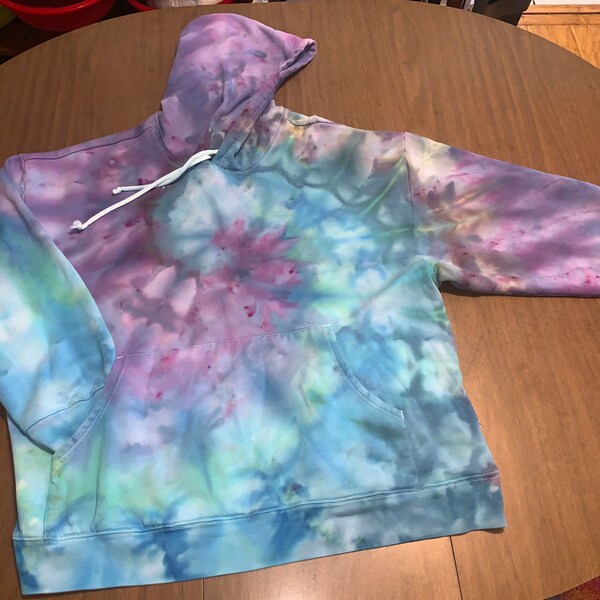 Spiral Blue Swirl Tie Die Men's Sweatshirt main image 1
