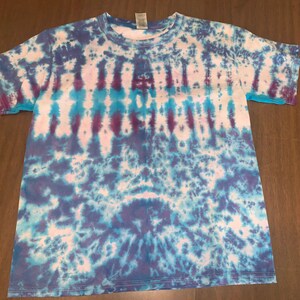 Rad Unique blue Tie Dye t-shirt, Youth Size Large