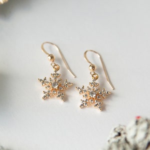 Sparkly Gold Snowflake Dangle Earrings, Christmas Gifts for Mom, Winter Wedding Jewelry for Bridesmaids, Stocking Stuffers for Girlfriend