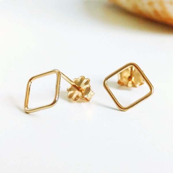 Quadratische Ohrstecker Gold filled, 8 mm, zierliche Ohrringe Quadrat