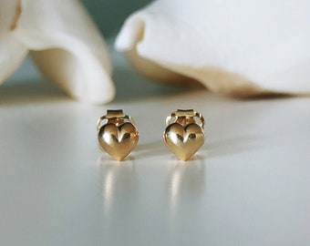 Small heart stud earrings 375 gold, heart earrings gold, minimalist earrings, gold jewelry, boho, gold stud earrings, mini gold stud earrings