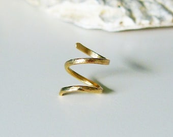 Hammered spiral earring gold filled, spiral helix earring, 2 in 1, cartilage earring, piercing ring hammered, double helix hoops, gift