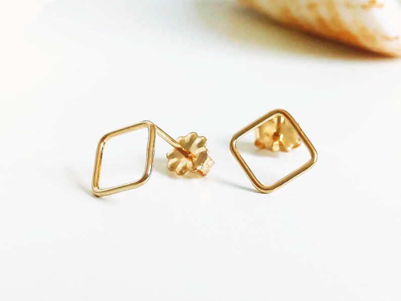 Square stud earrings gold filled, 8 mm, dainty earrings square image 1