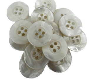 Bag of 25 Pearly White Buttons 18mm, 20mm, 23mm