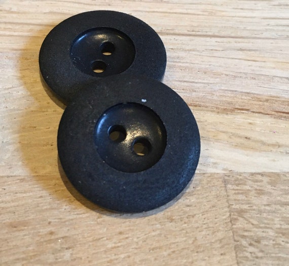 Buttons: Poppy: 2 Hole: 20mm Buttons: Poppy: 2 Hole: 20mm