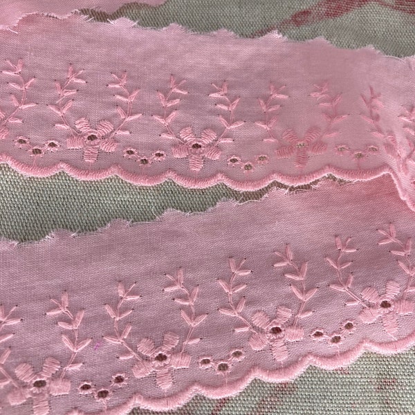 Vintage Pink Broderie Anglaise Baumwolle 45mm in 3m Längen verkauft