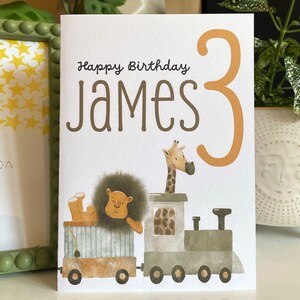 Biglietto di compleanno per bambini. Aggiungi QUALSIASI nome ed età! Compleanno dei bambini. Figlio. Figlia. Nipote. Compleanno dei bambini. Animali. Treno *Spedizione e imballaggio gratuite nel Regno Unito*