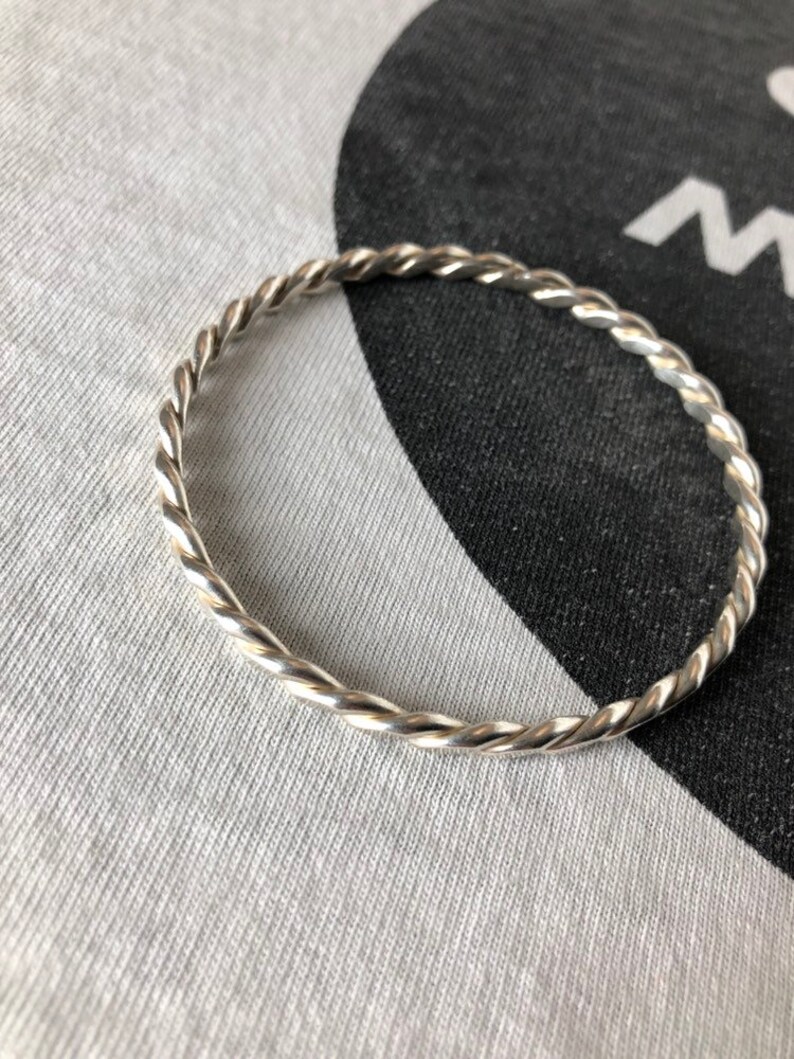 Super Cute 925 Silver Double Wrapped Pressed Celtic Bangle \u2022 Extra Small