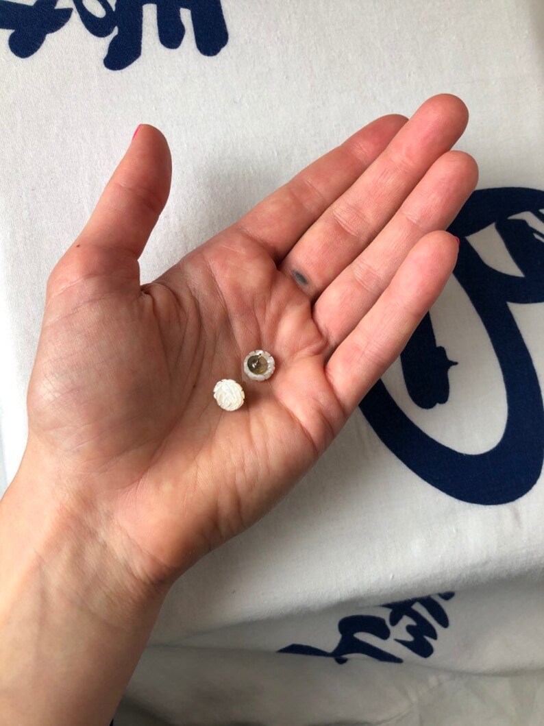 80s Hawaiian Iridescent White Mother of Pearl Carved Rose Circle Studs \u2022 Small