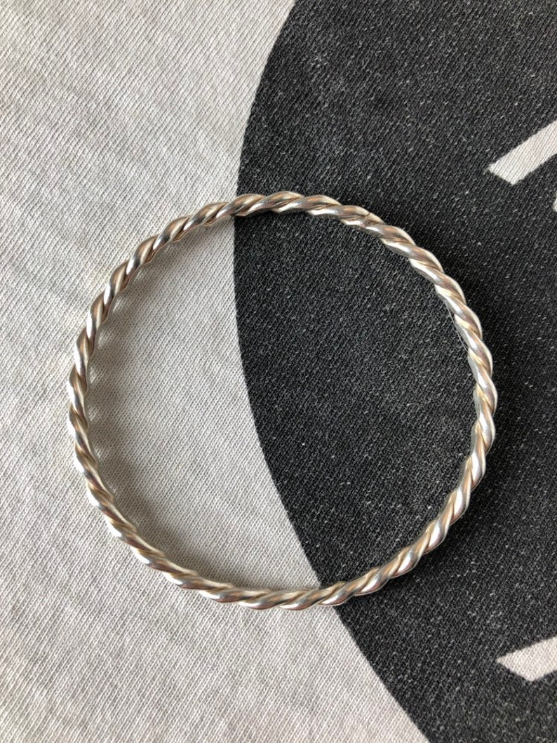 Super Cute 925 Silver Double Wrapped Pressed Celtic Bangle \u2022 Extra Small