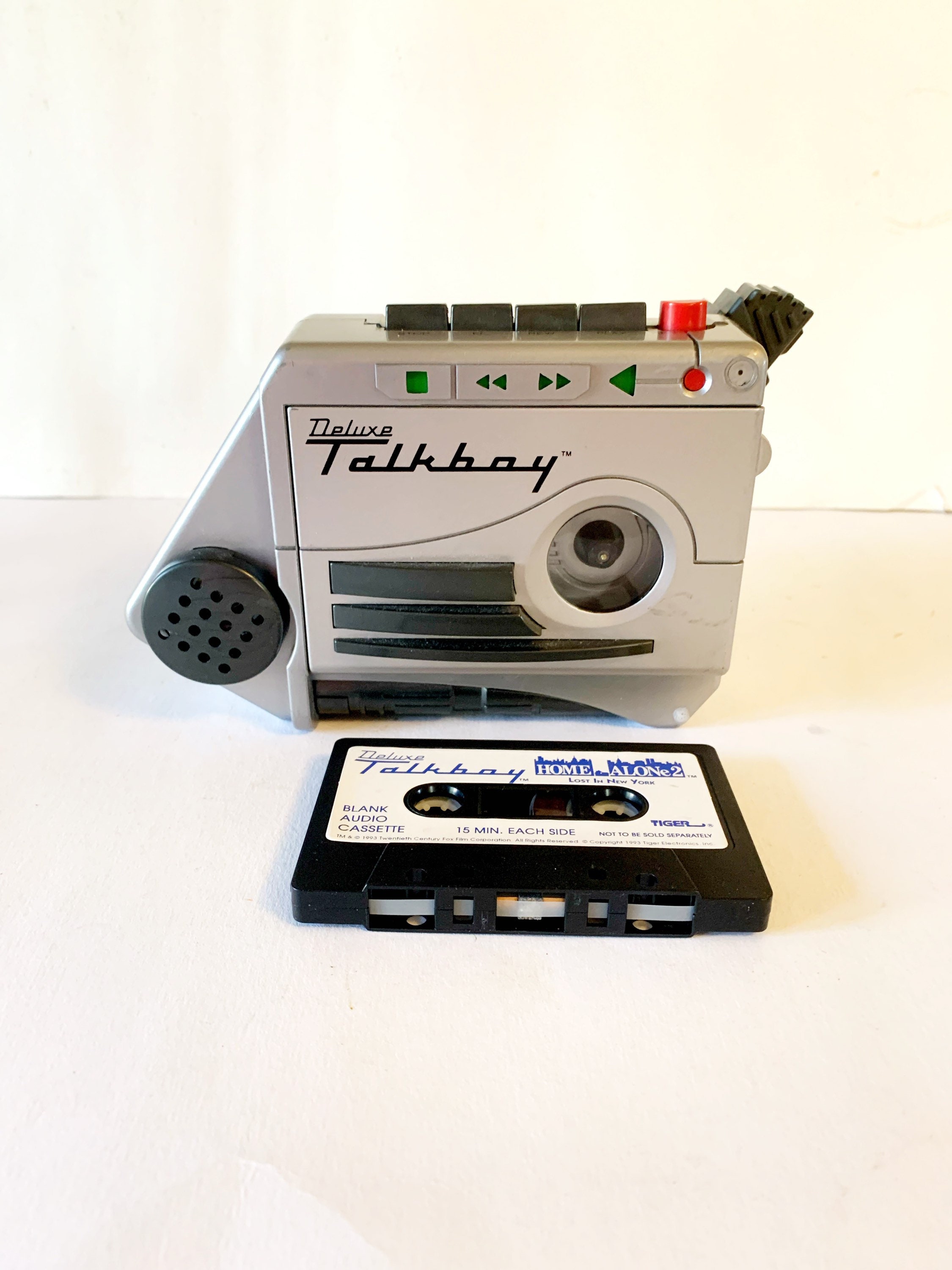 TALKBOY with the ORIGINAL TAPE from Home Alone!! www.caodangnghekg.edu.vn