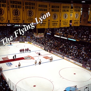 Boston Bruins Hockey last game at the Old Boston Garden giving tribute to Bobby Orr, Sep 26,1995, 16&quot; X 20&quot; Frameable Sports Photograph