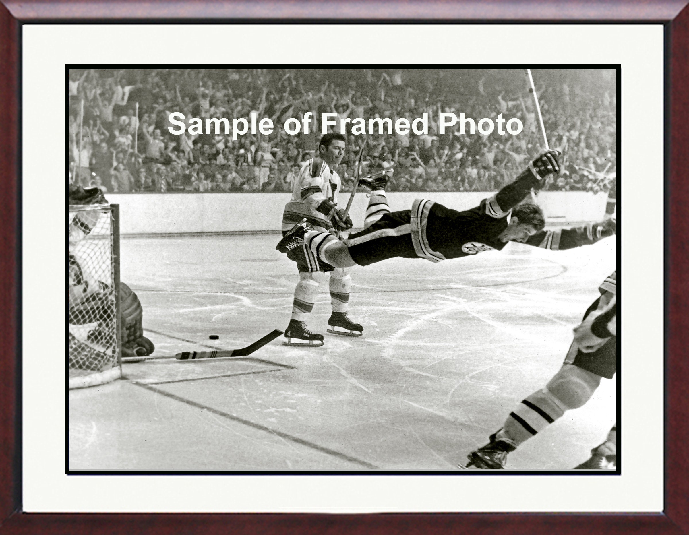 Bobby Orr talks hockey's most iconic photograph