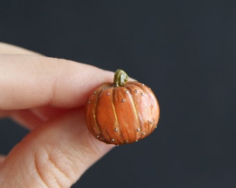 Halloween Pumpkin Brooch Halloween jewelry Pumpkin pin Fall Accessories Floral polymer clay Gothic accessories cute Holiday Orange Autumn