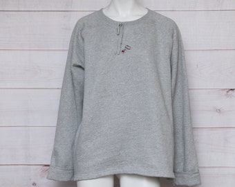 Disney Store Mickey Mouse Minnie Mouse Size XL Gray Embroidered Long Sleeve Pullover Sweatshirt Cotton Blend