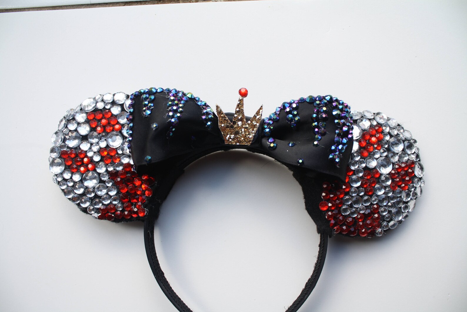 Evil Queen�s Poison Apple Inspired Minnie Mouse Ears Etsy