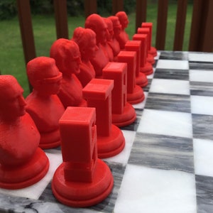 Star Trek (FAN ART) Chess Set Spock, Kirk, Scotty, Picard, Data, Worf ...