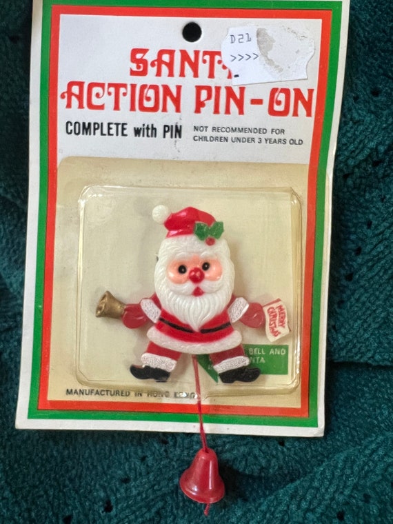 Mid century Santa Action Pin on