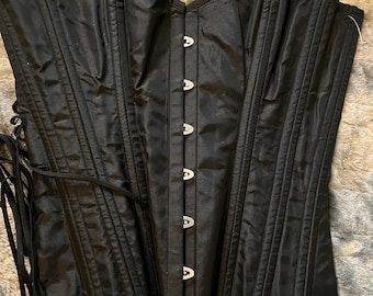 Corset victorien avec taille oversize de marque Playgirl