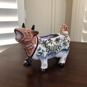 Cow Creamer Berrados studio hand painted in Portugal