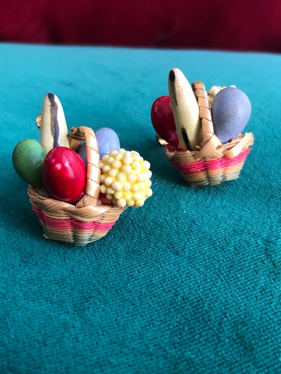 Fruit Wicker Basket 1940’s Earrings - image 6