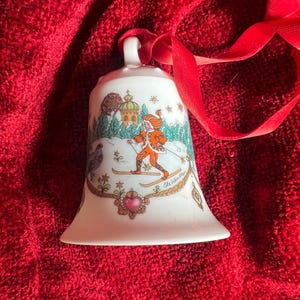 Vintage Hutschenreuther Christmas Annual Bell Ornament from 1983